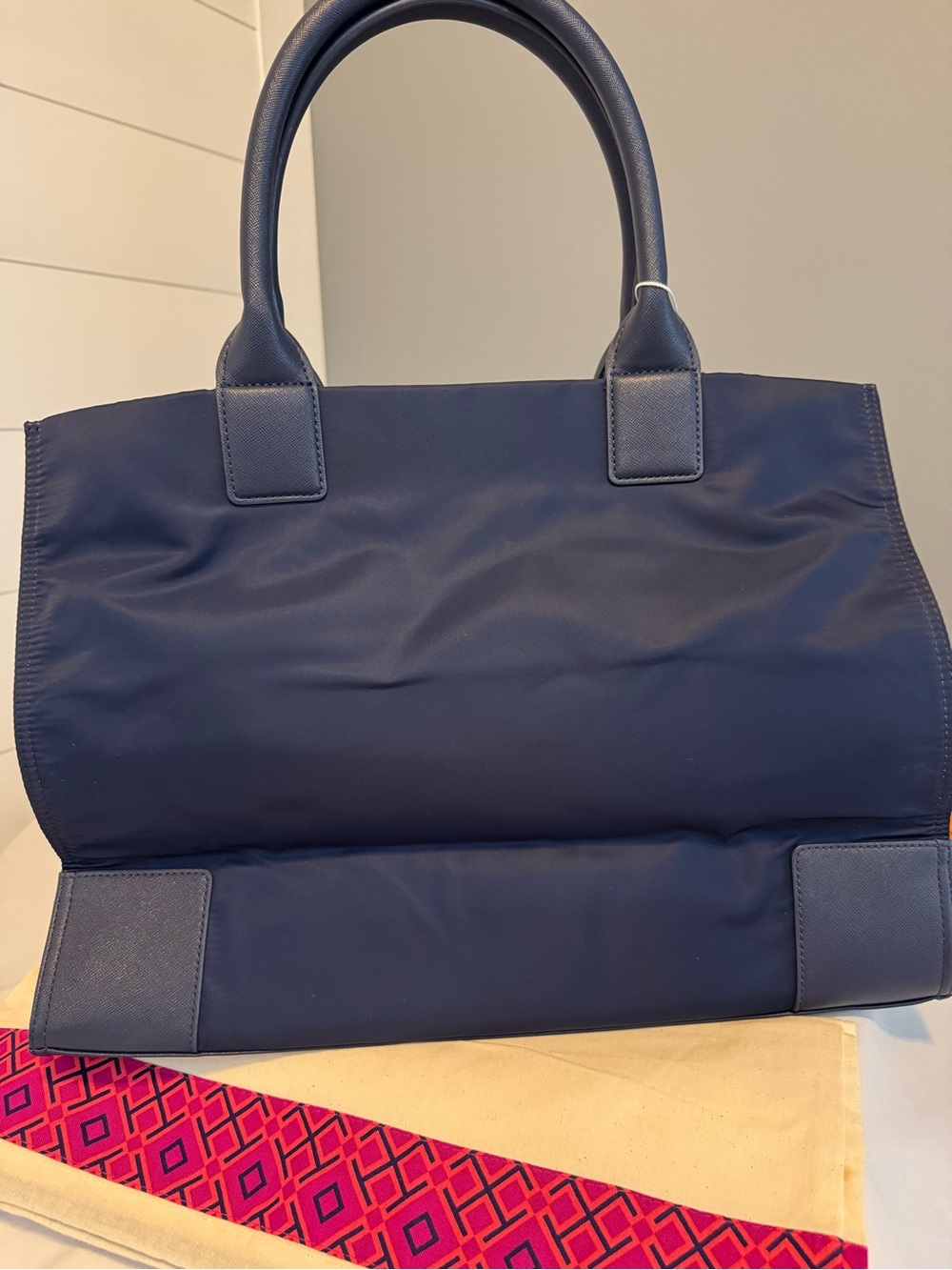 NWT Tory Burch Ella Colorblock Tote Navy Red Logo 17” - Picture 4 of 6